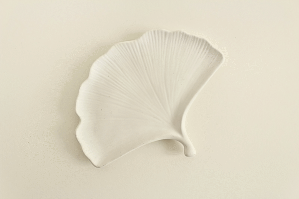 Leaf-shaped Tray